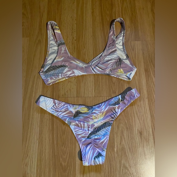 Volcom Bikini - Picture 4 of 4